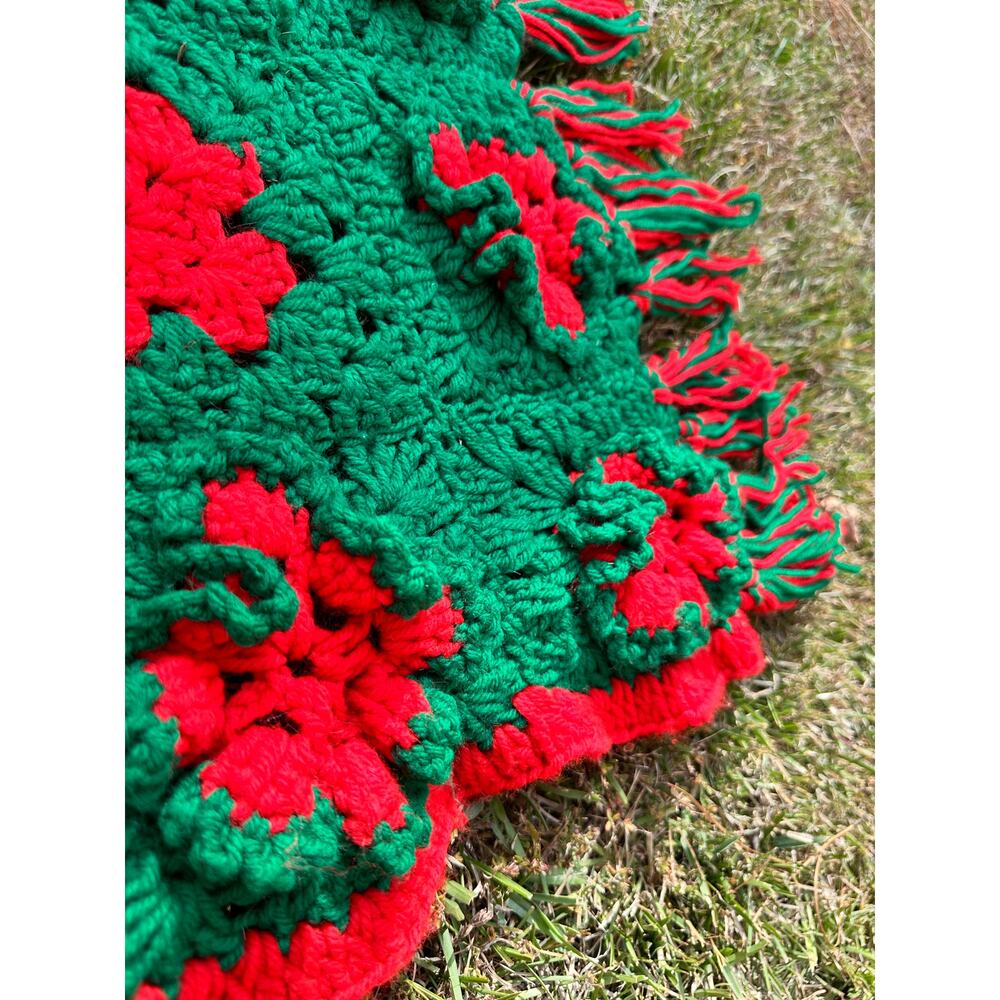 Christmas Afghan 3D Flowers Handmade Granny
Square 43x84" Blanket Throw Vtg - Picture 7 of 15
